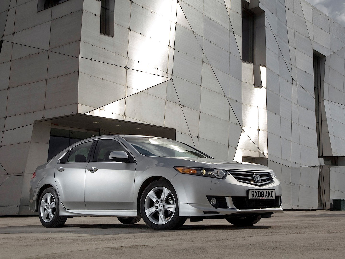 Honda Accord Euro photo 35