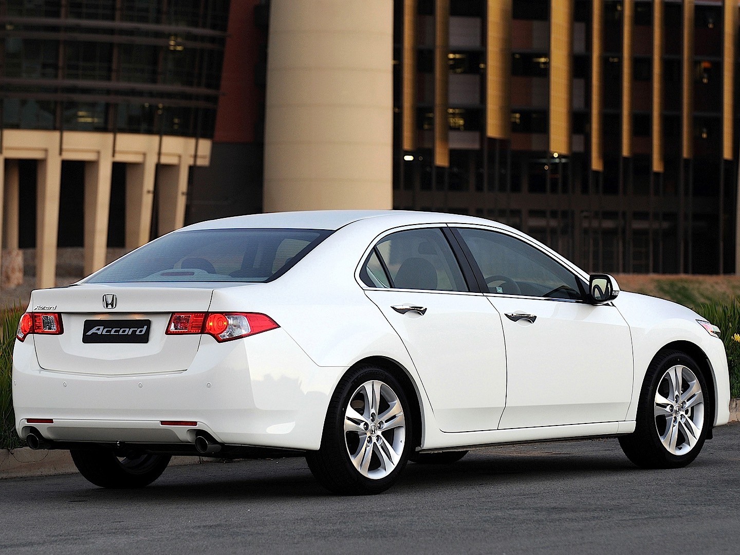Honda Accord Euro photo 53