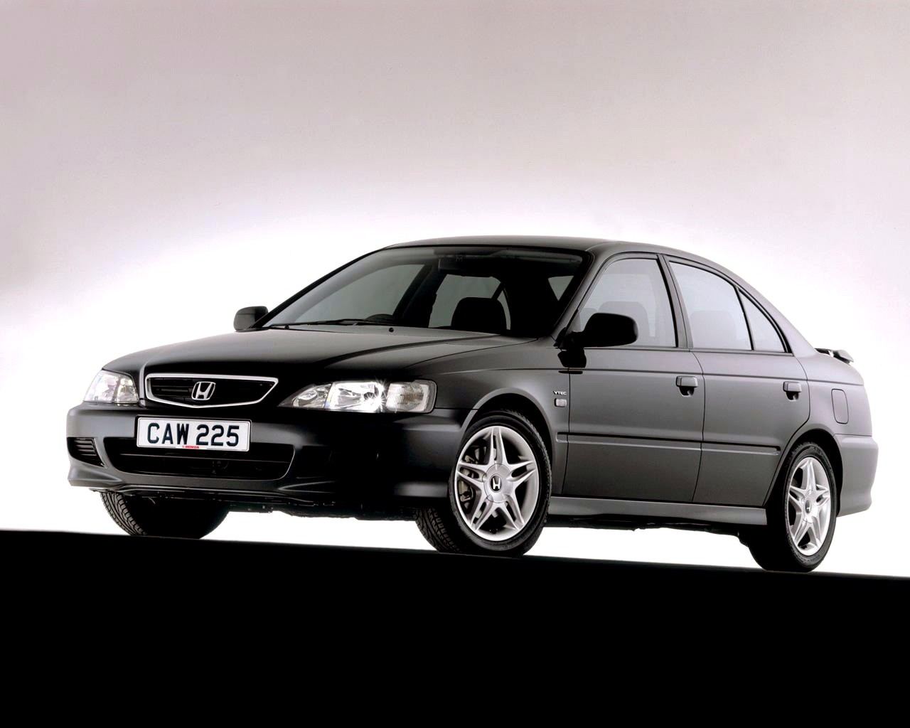 Honda Accord Euro photo 18