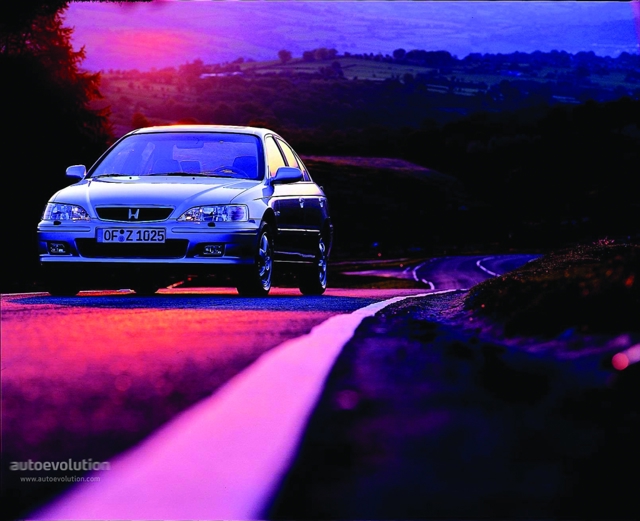 Honda Accord Euro foto 2