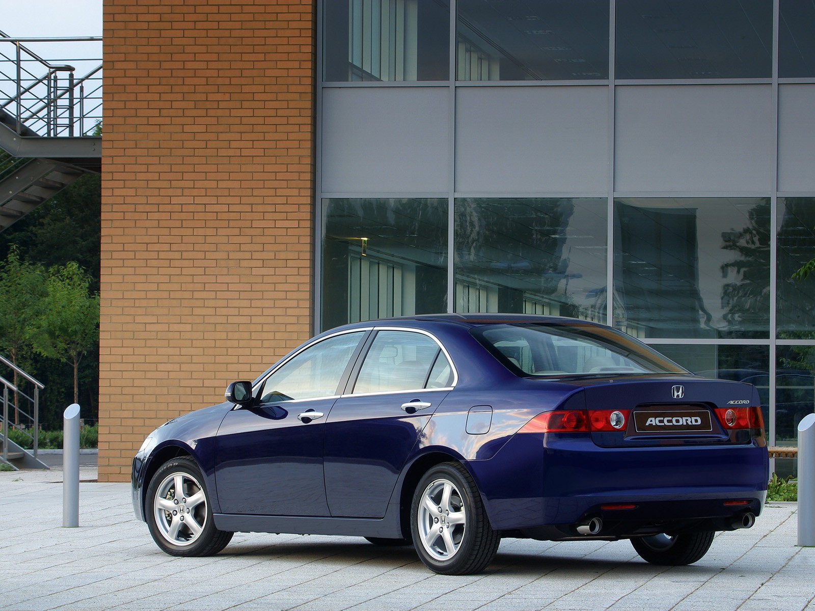 Honda Accord Euro photo 23