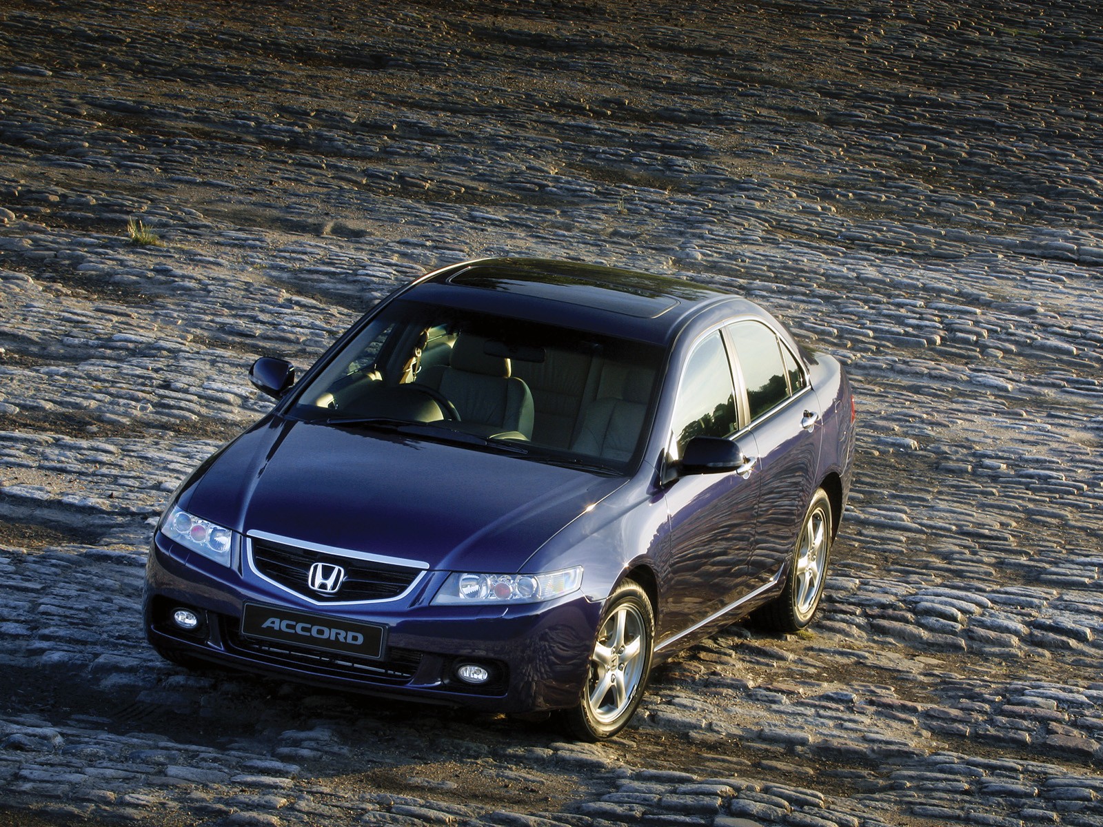 Honda Accord Euro photo 25