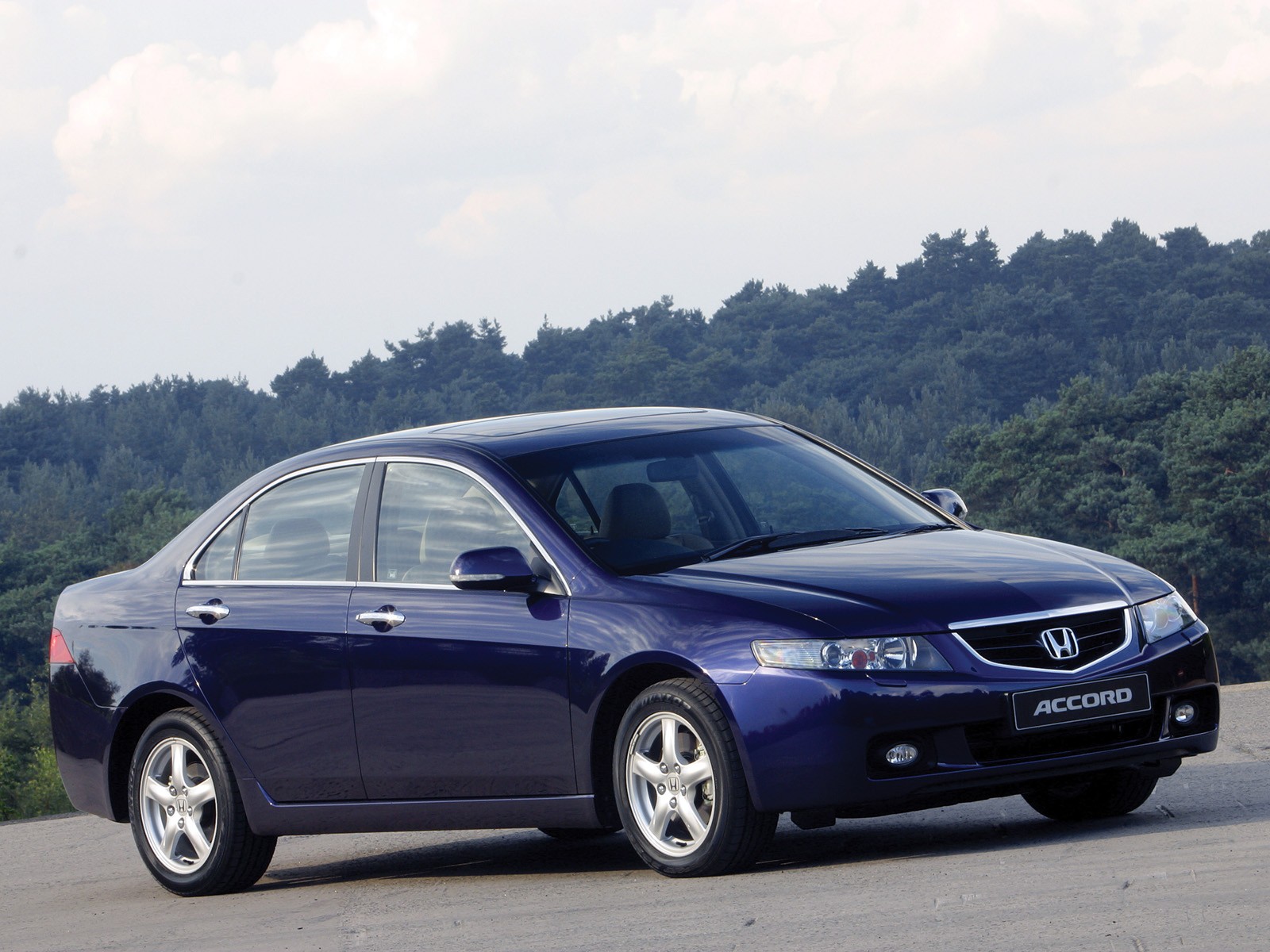 Honda Accord Euro photo 30