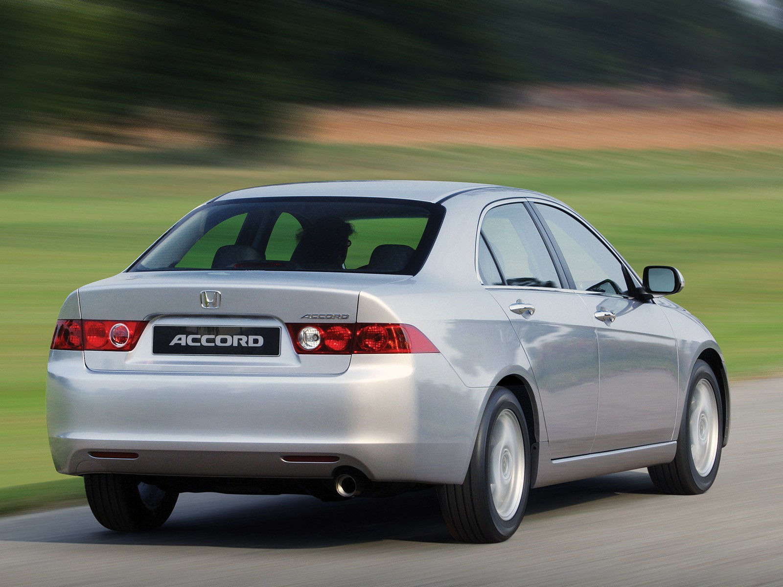 Honda Accord Euro photo 47