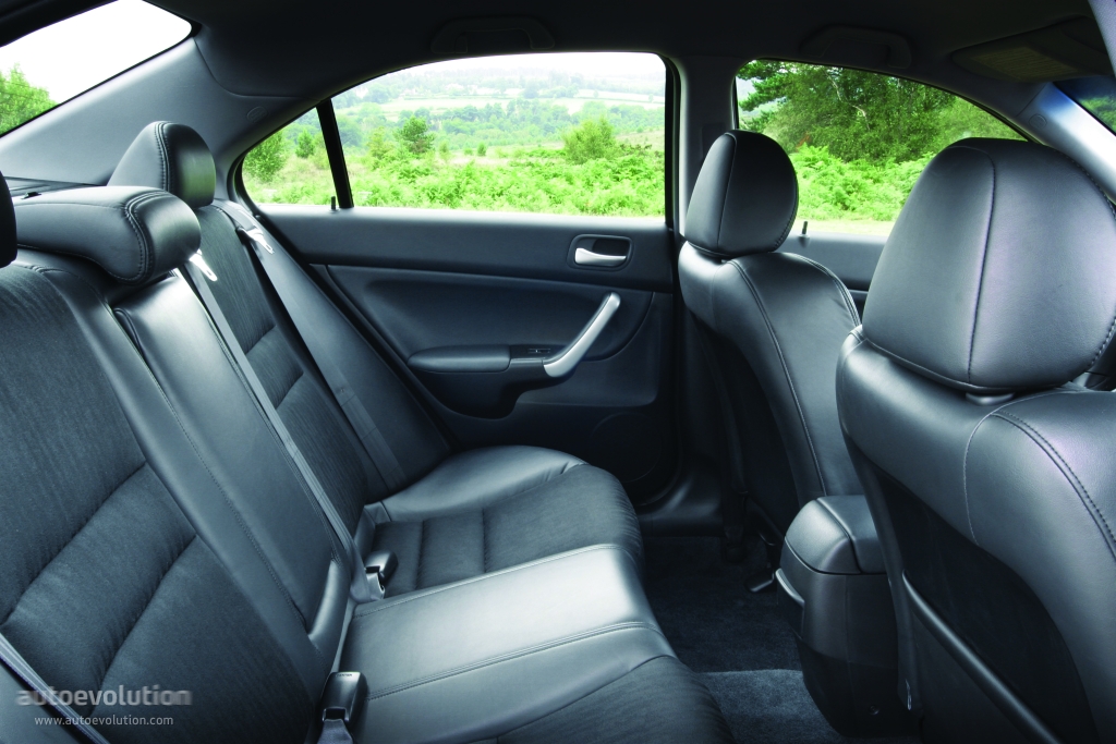 Honda Accord Euro photo 76