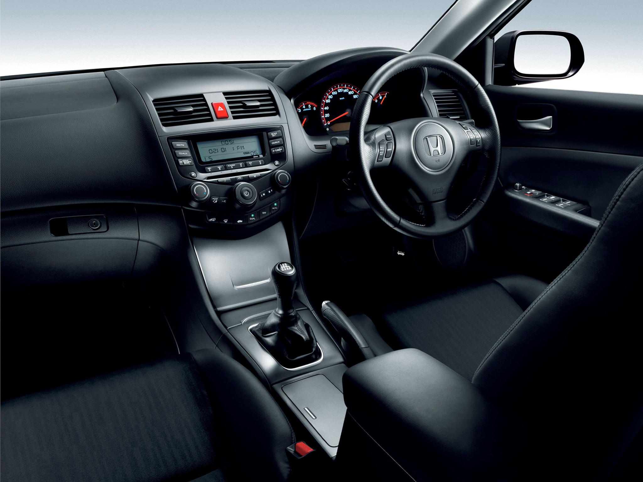 Honda Accord Euro photo 37