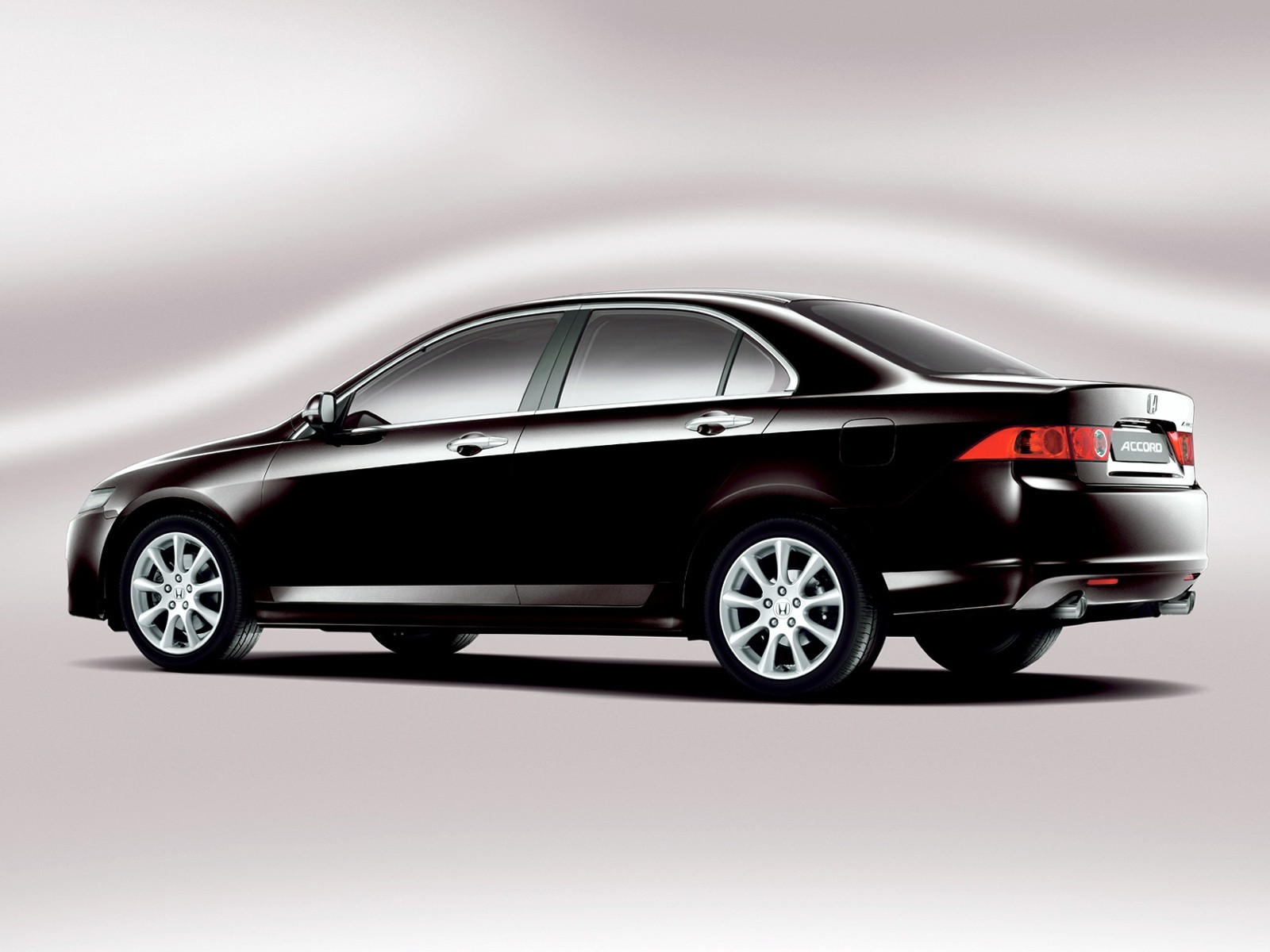 Honda Accord Euro photo 6