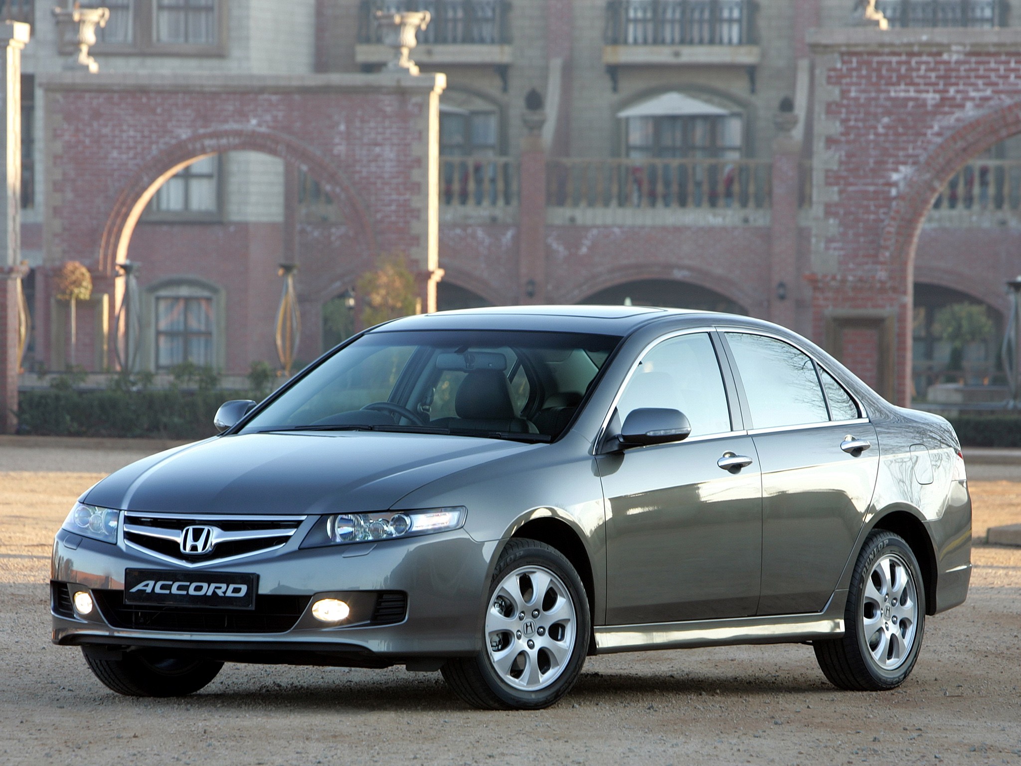 Honda Accord Euro photo 15