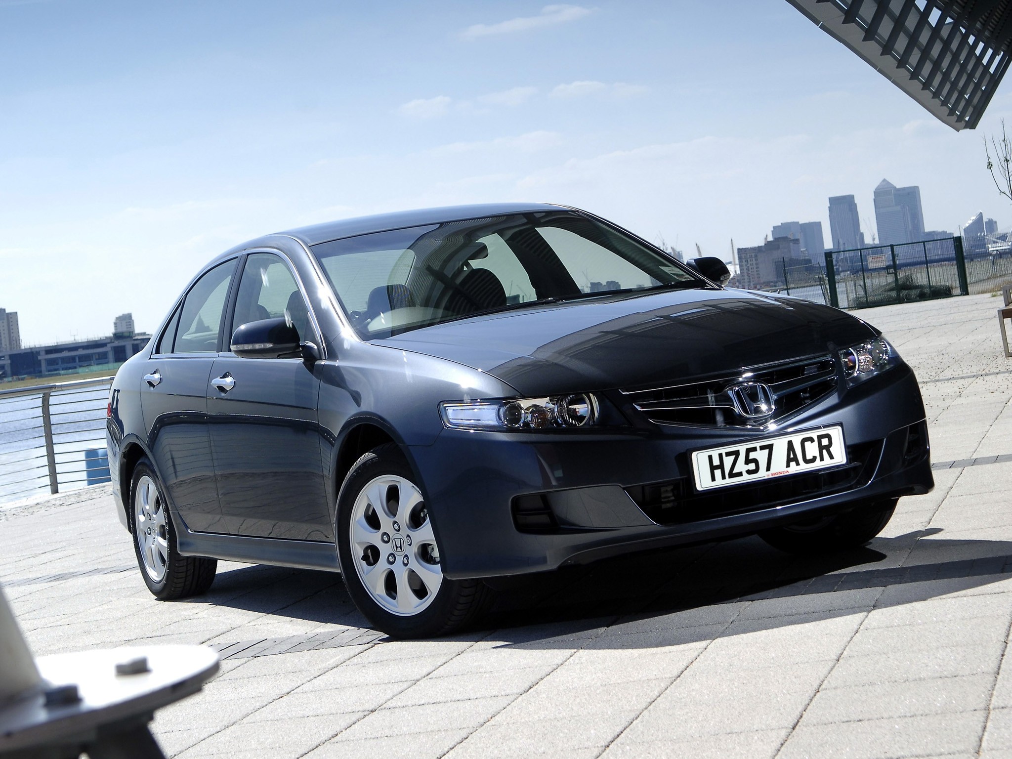 Honda Accord Euro photo 16