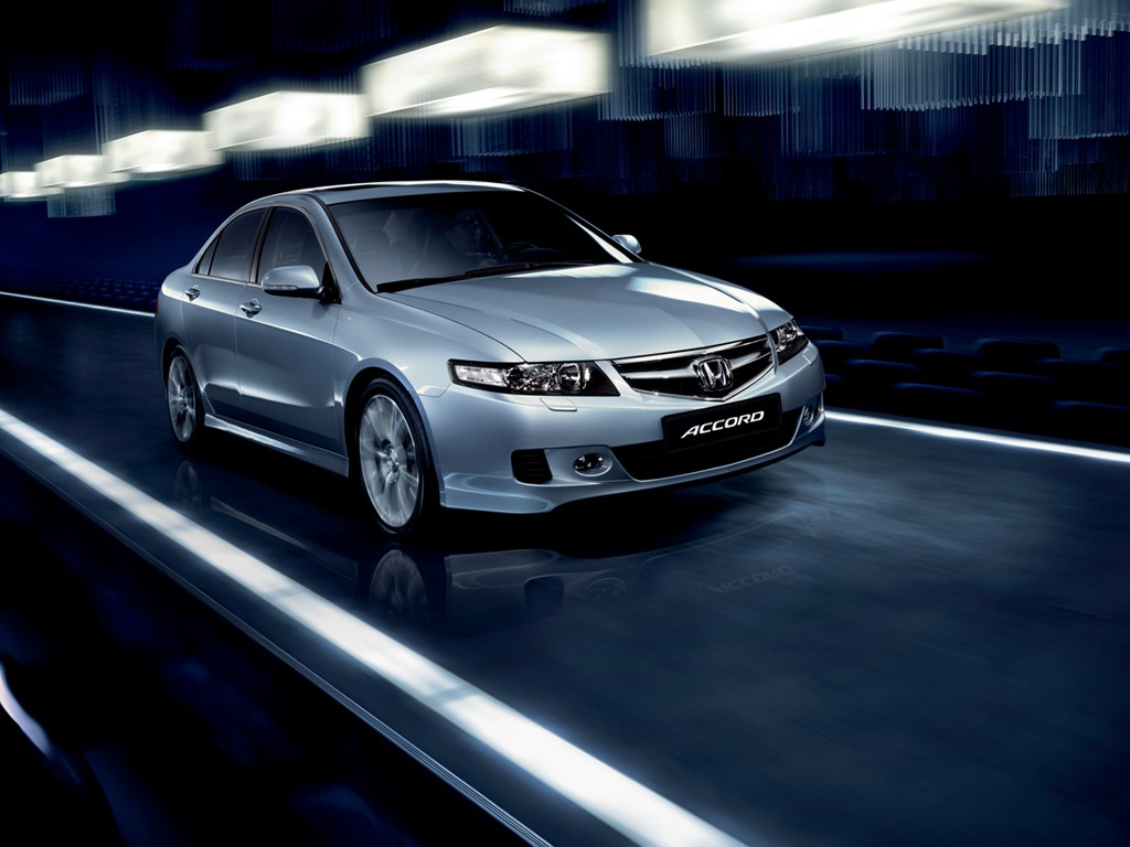 Honda Accord Euro photo 26