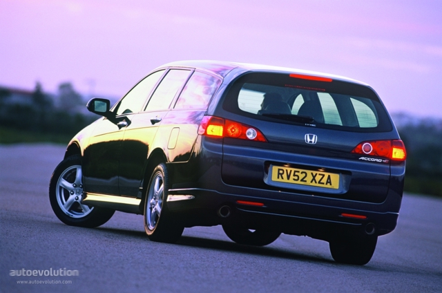 Honda Accord Tourer photo 5