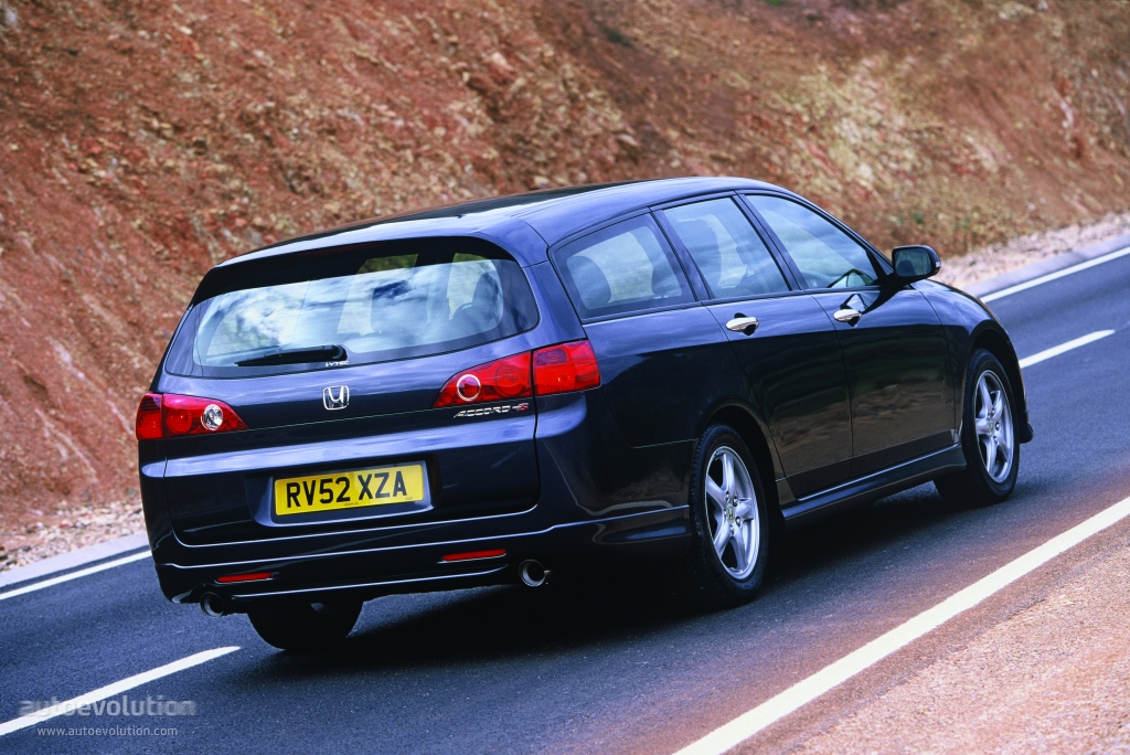 Honda Accord Tourer photo 6