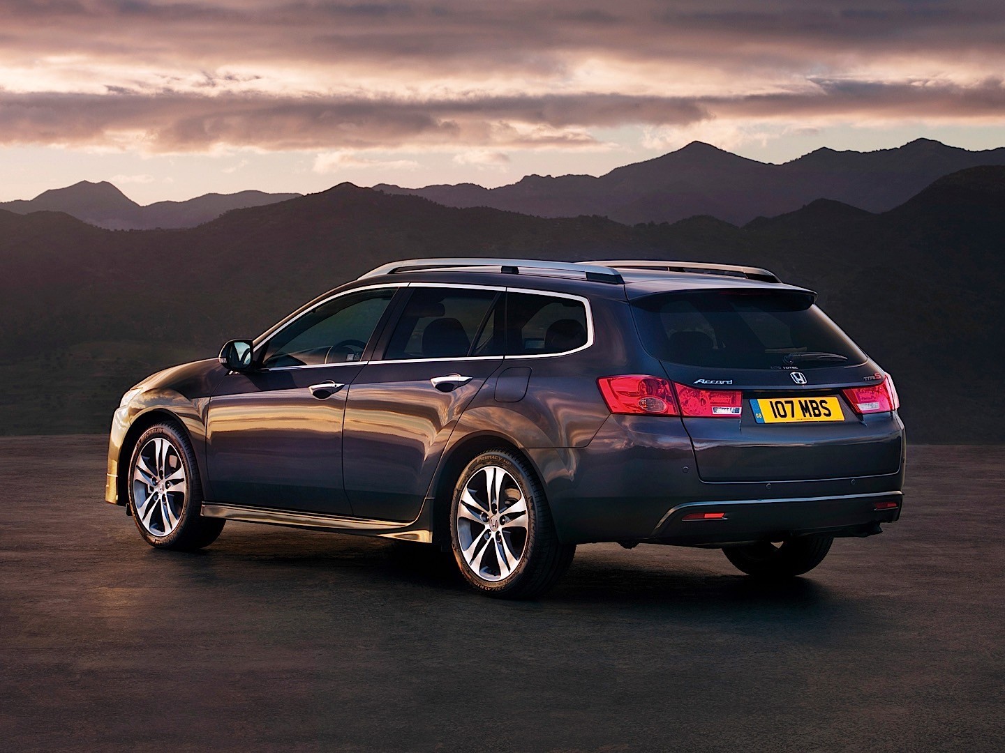 Honda Accord Tourer photo 10