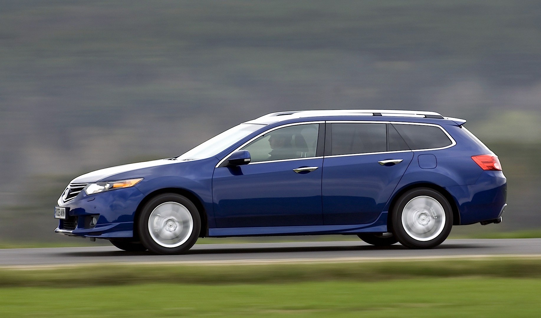 Honda Accord Tourer photo 13