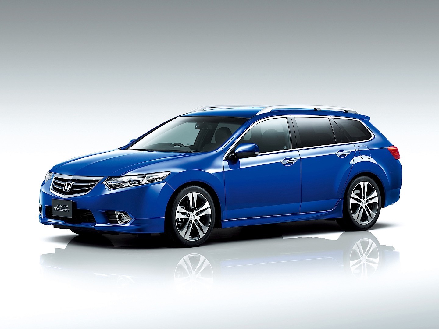 Honda Accord Tourer photo 18
