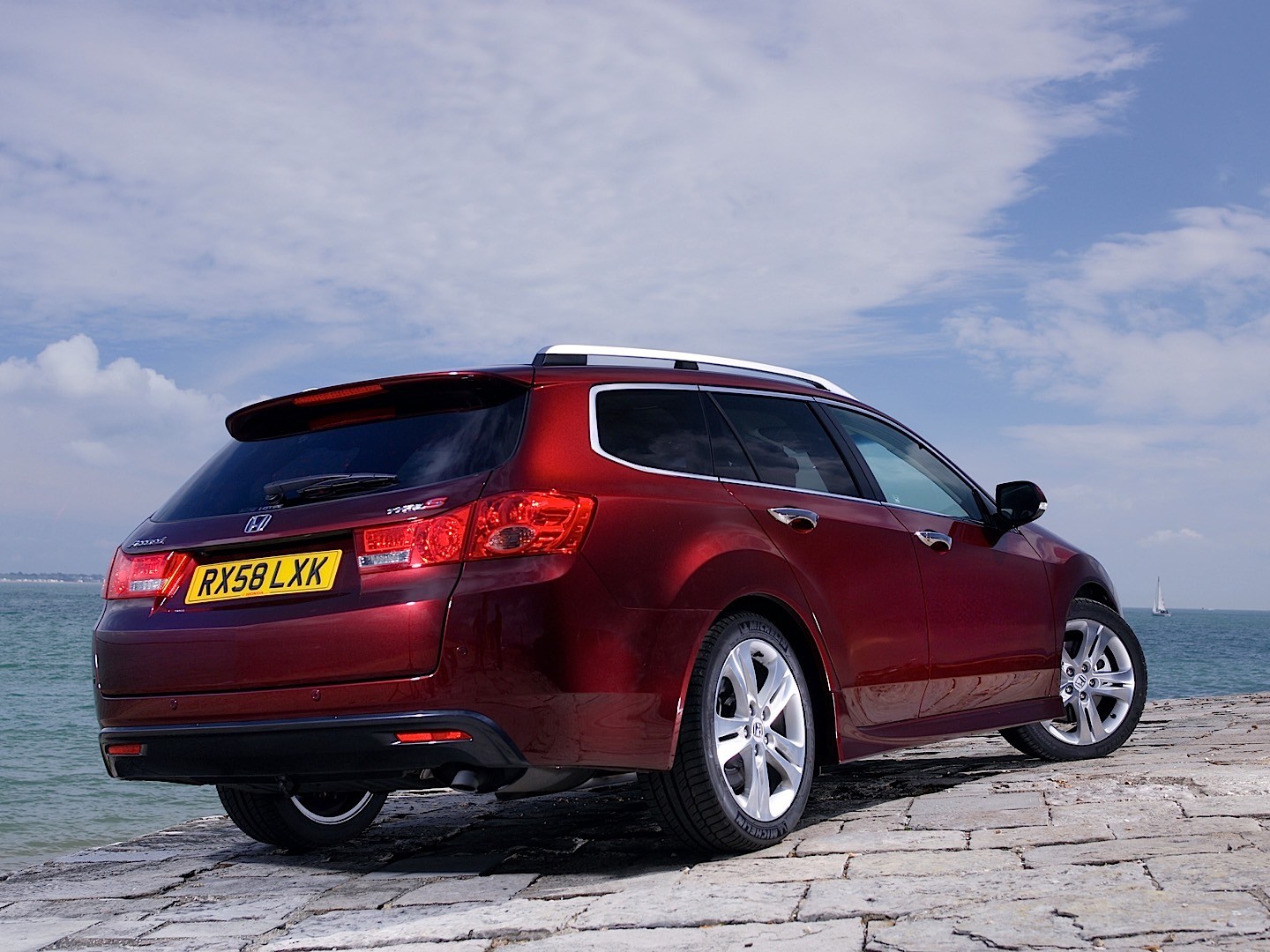 Honda Accord Tourer photo 35