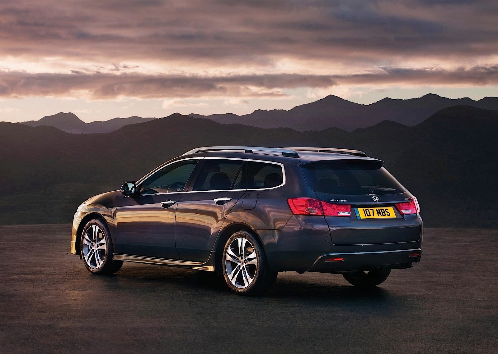 Honda Accord Tourer photo 5