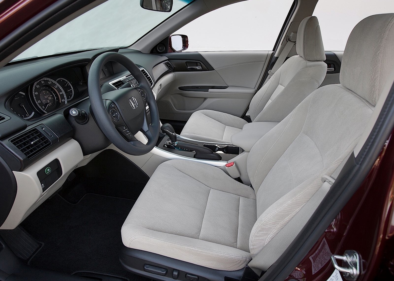 Honda Accord photo 32