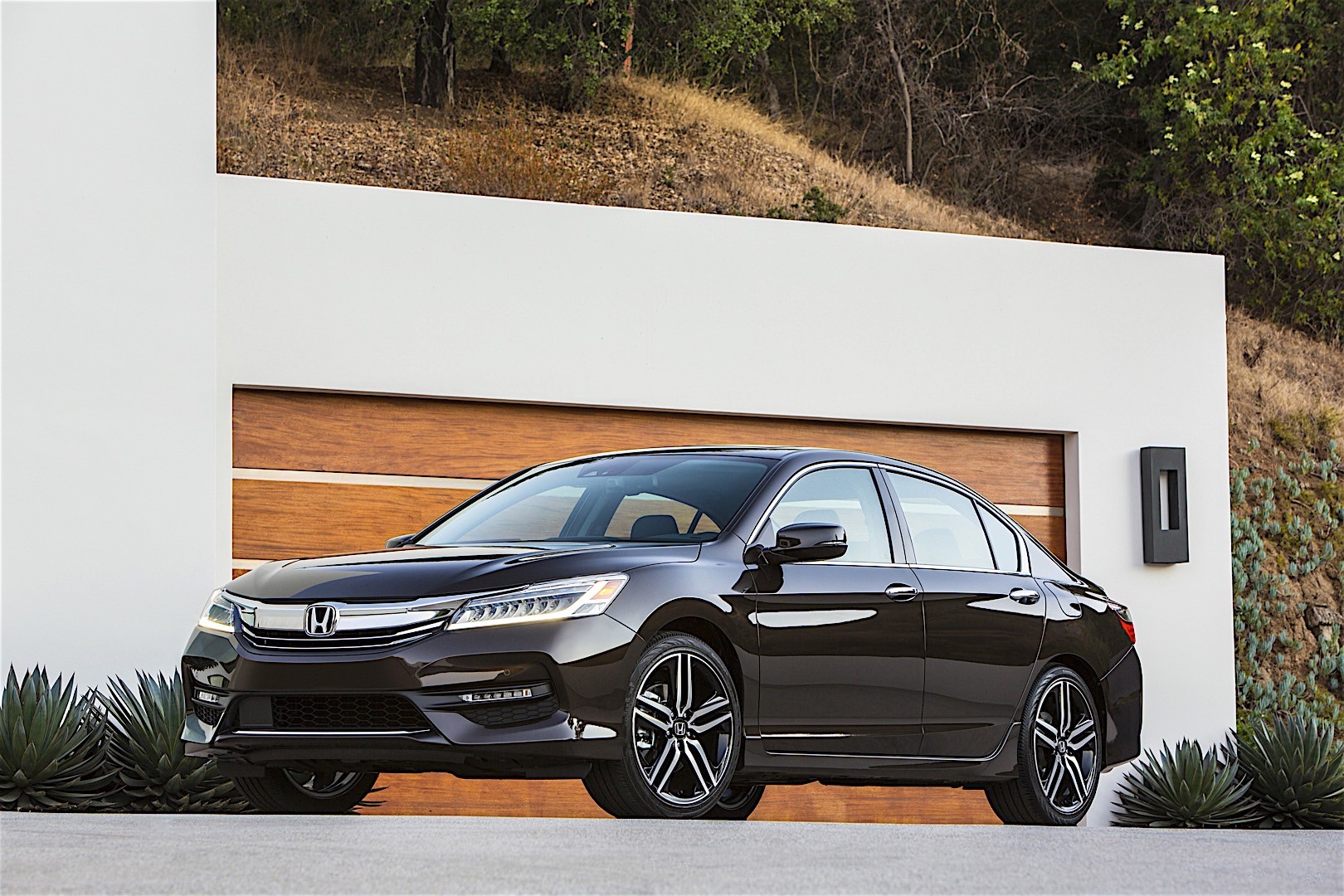 Honda Accord photo 10