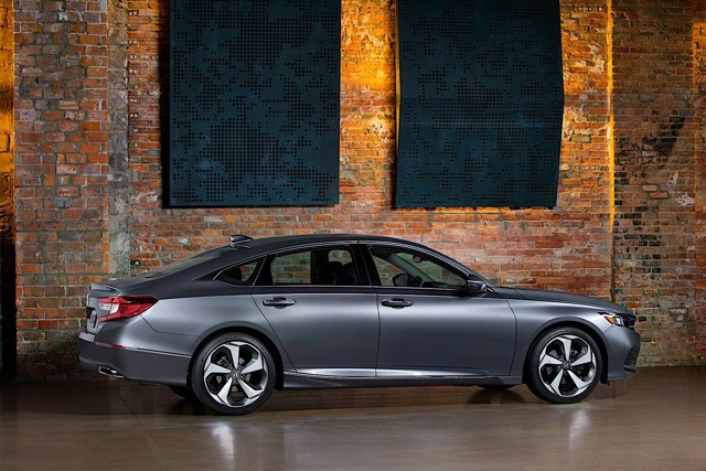 Honda Accord photo 7