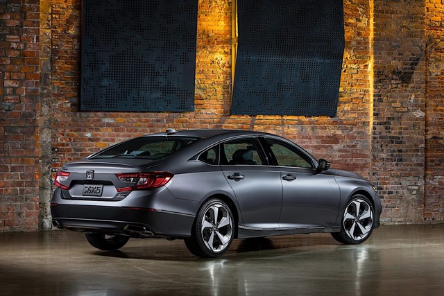 Honda Accord photo 8