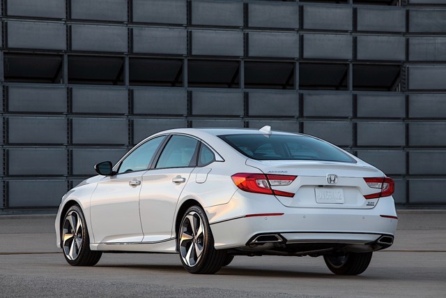 Honda Accord photo 10