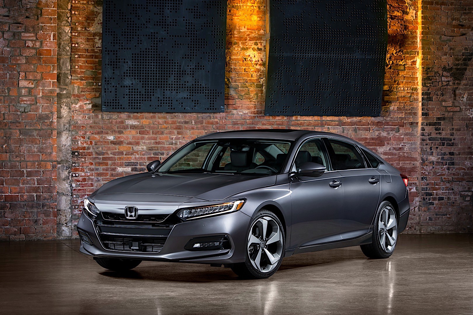 Honda Accord photo 13