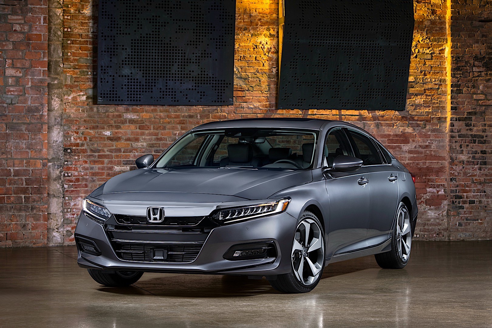 Honda Accord photo 14
