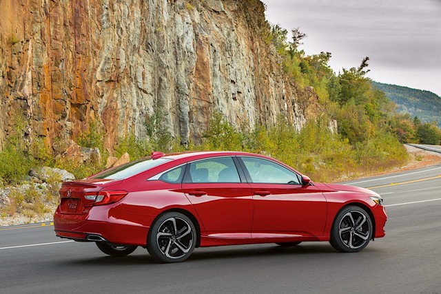 Honda Accord photo 19