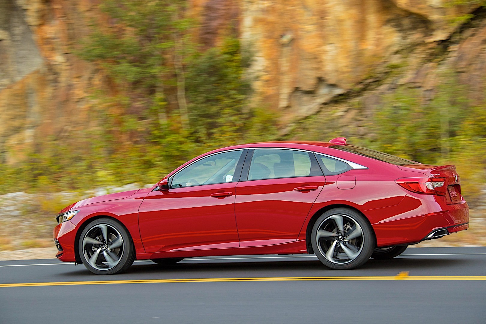 Honda Accord photo 28