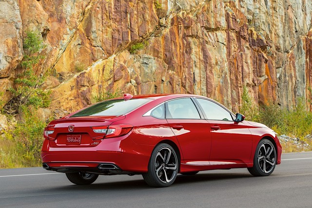 Honda Accord photo 30
