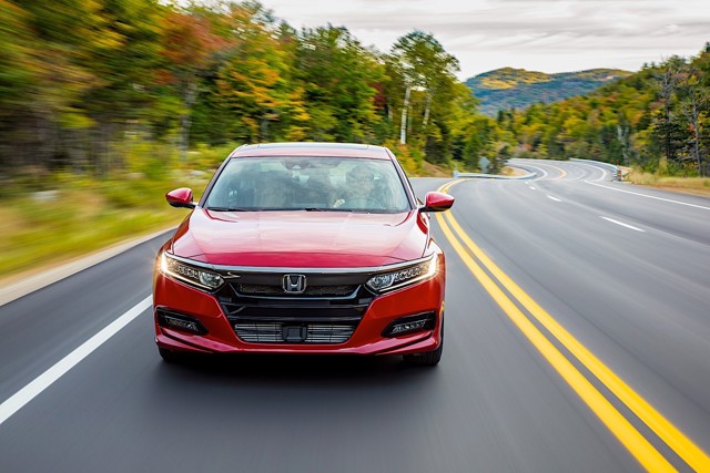 Honda Accord photo 32