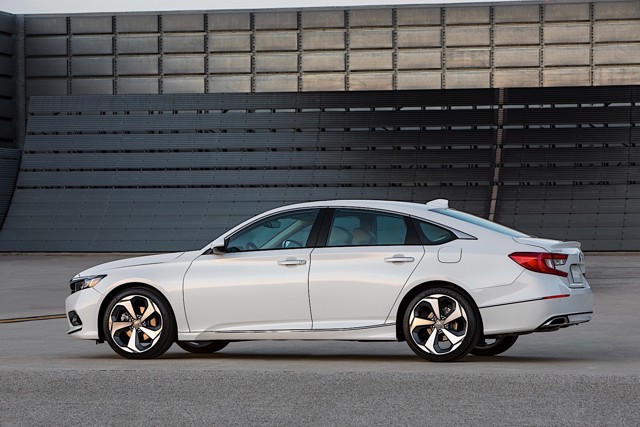 Honda Accord photo 5