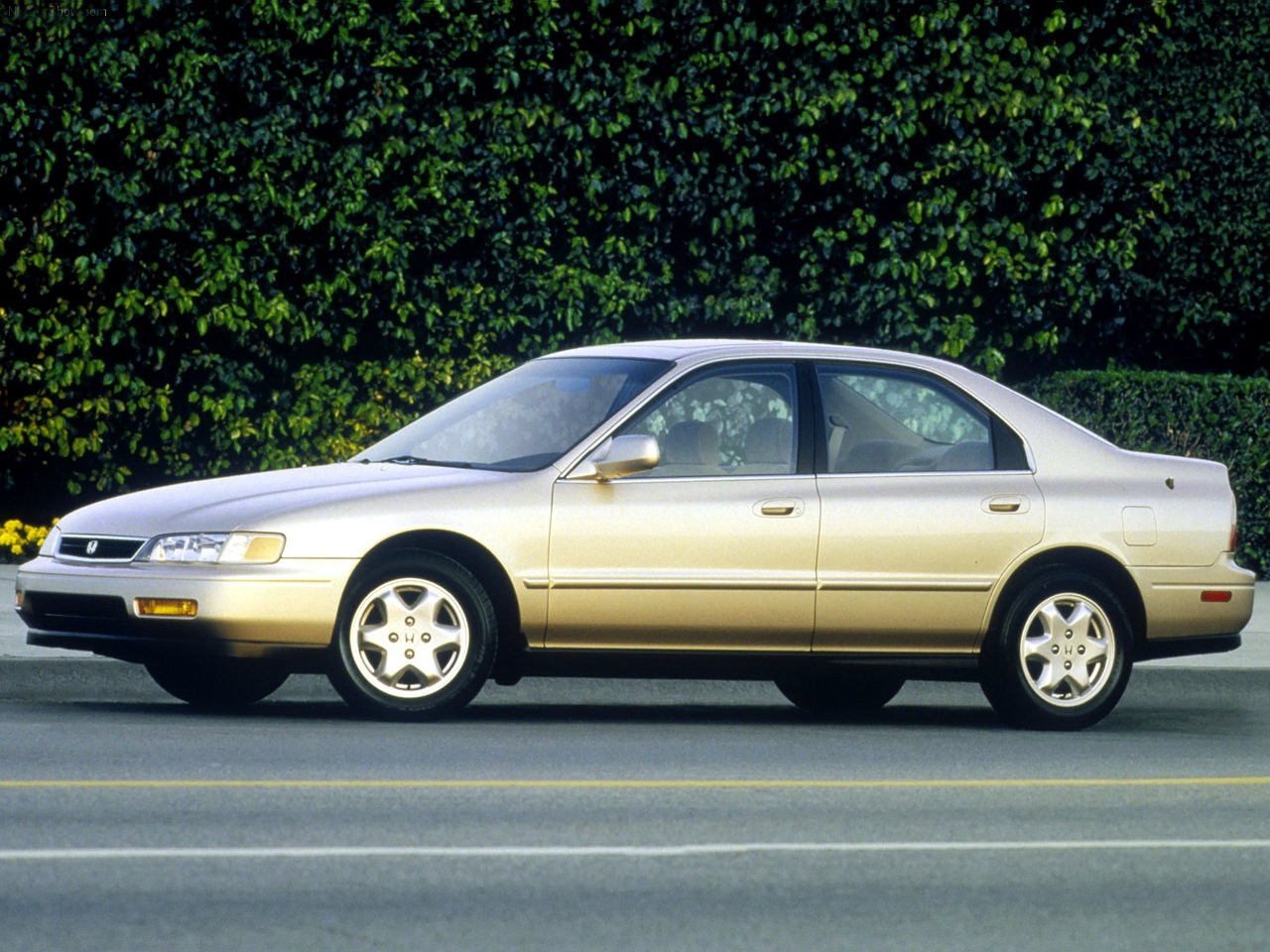 Honda Accord photo 20