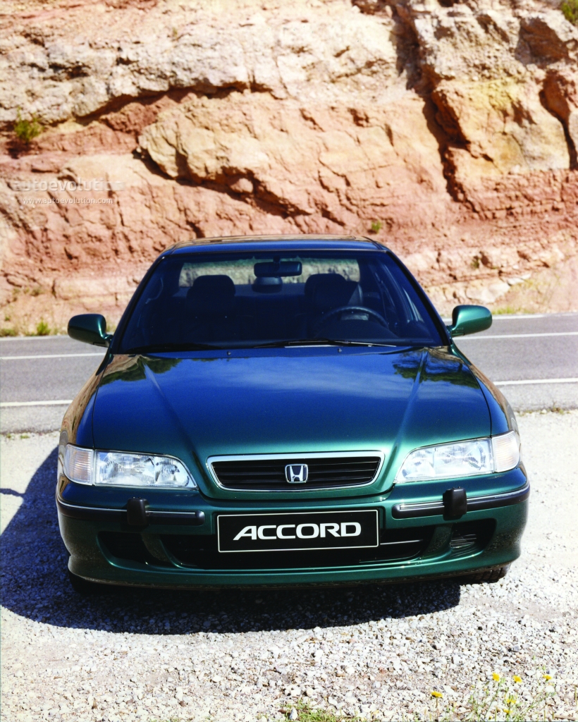Honda Accord photo 2