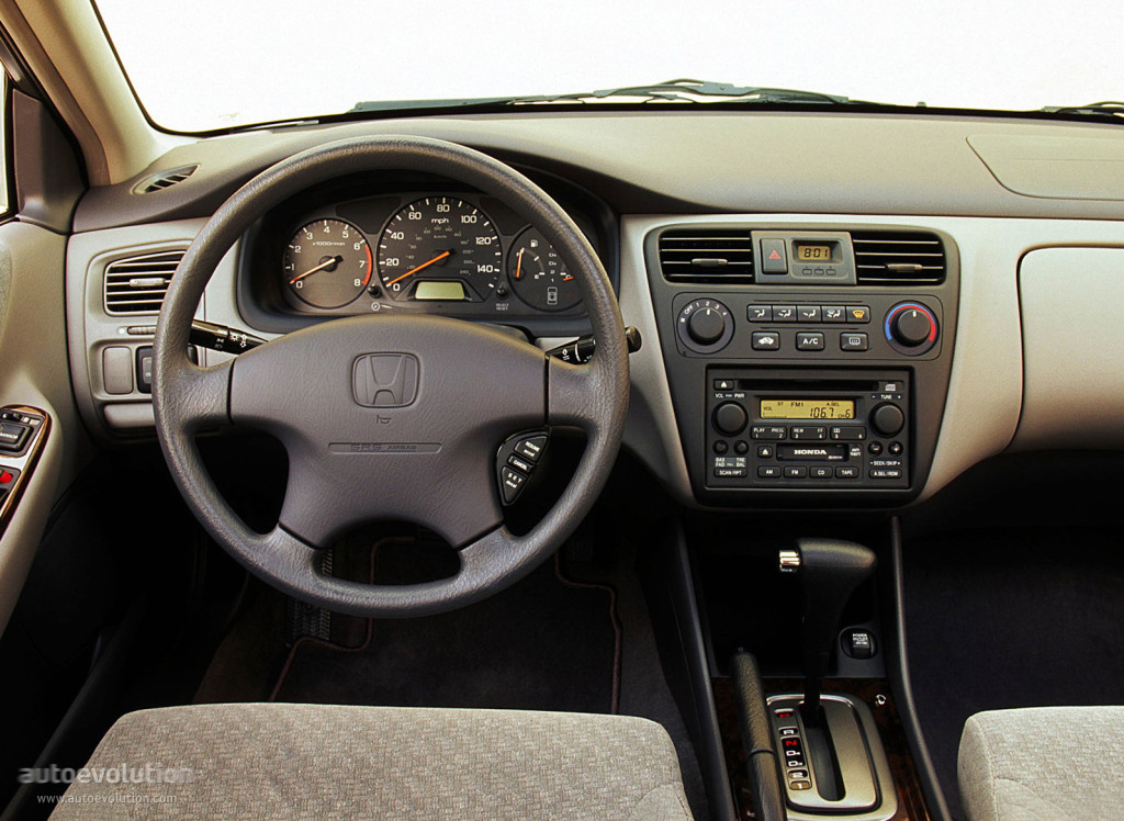 Honda Accord photo 24