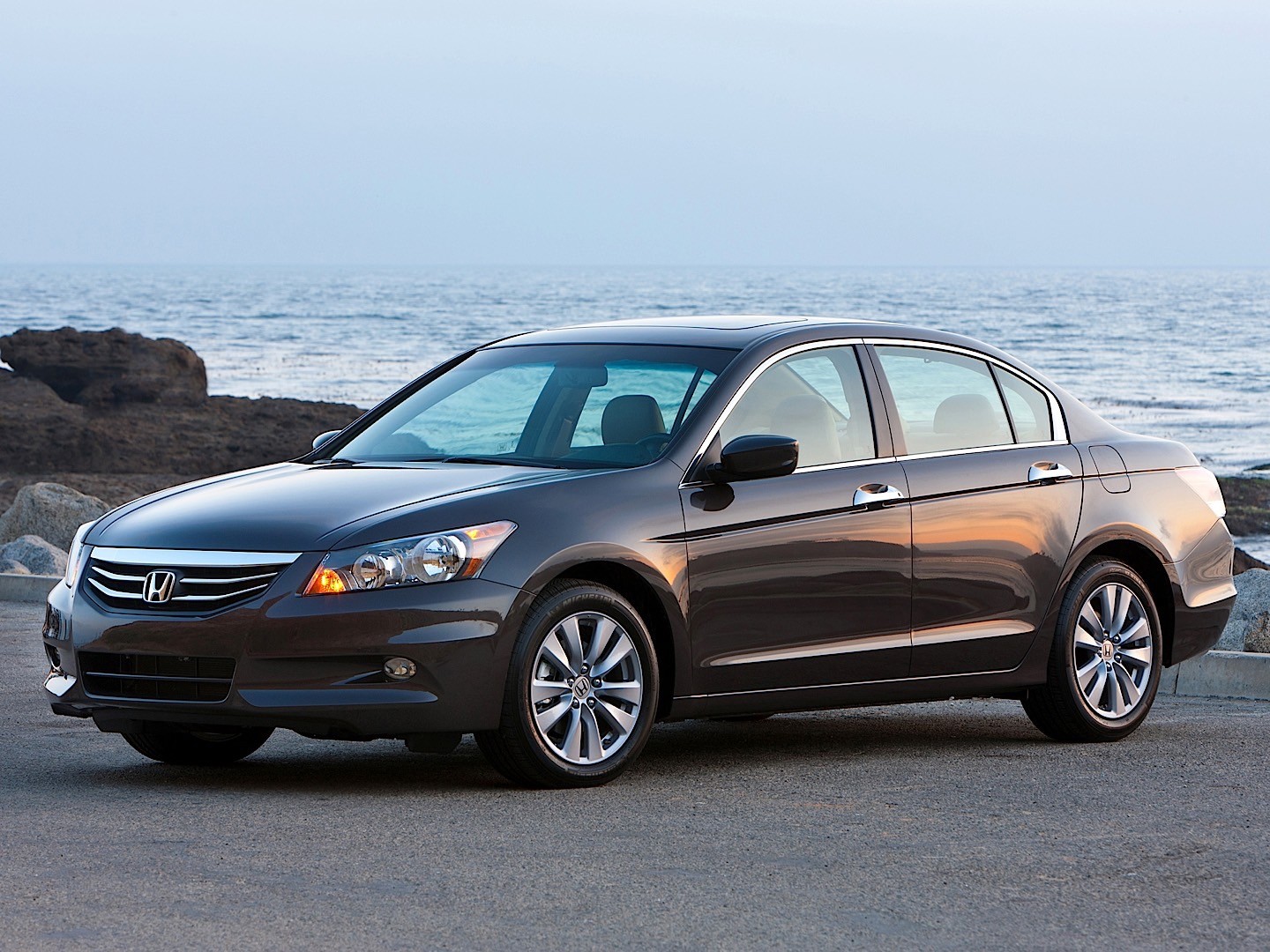 Honda Accord photo 11