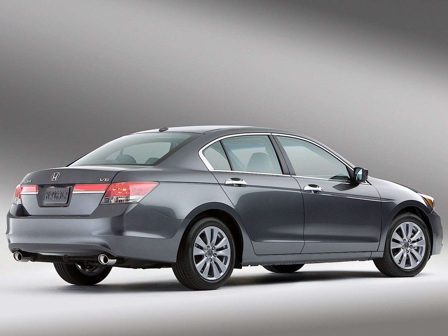 Honda Accord photo 12