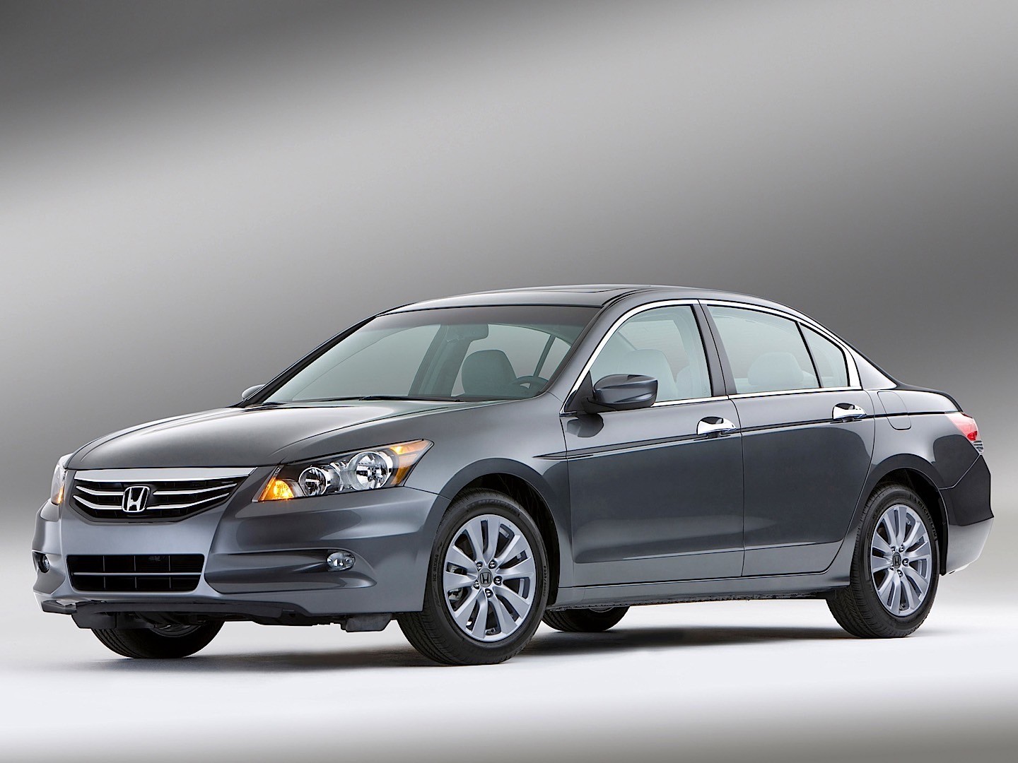 Honda Accord photo 30