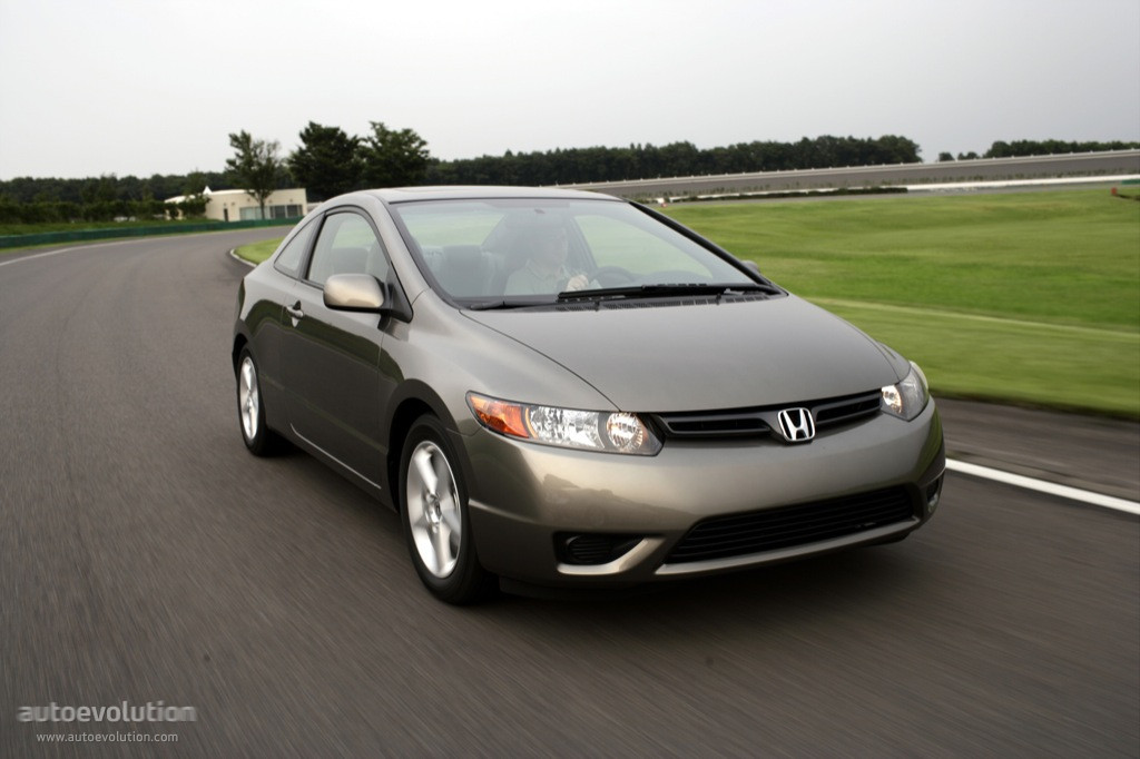 Honda Civic Coupe photo 2
