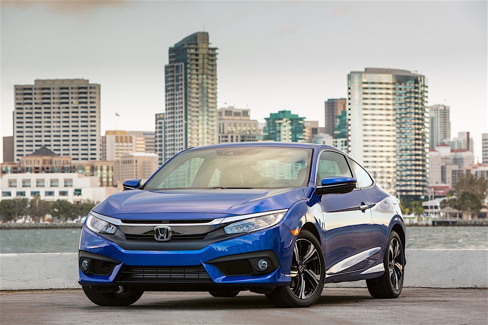 Honda Civic Coupe photo 9