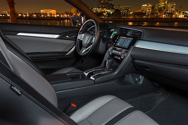 Honda Civic Coupe photo 22