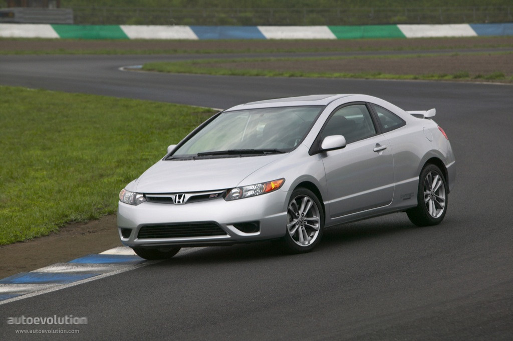 Honda Civic Coupe photo 3