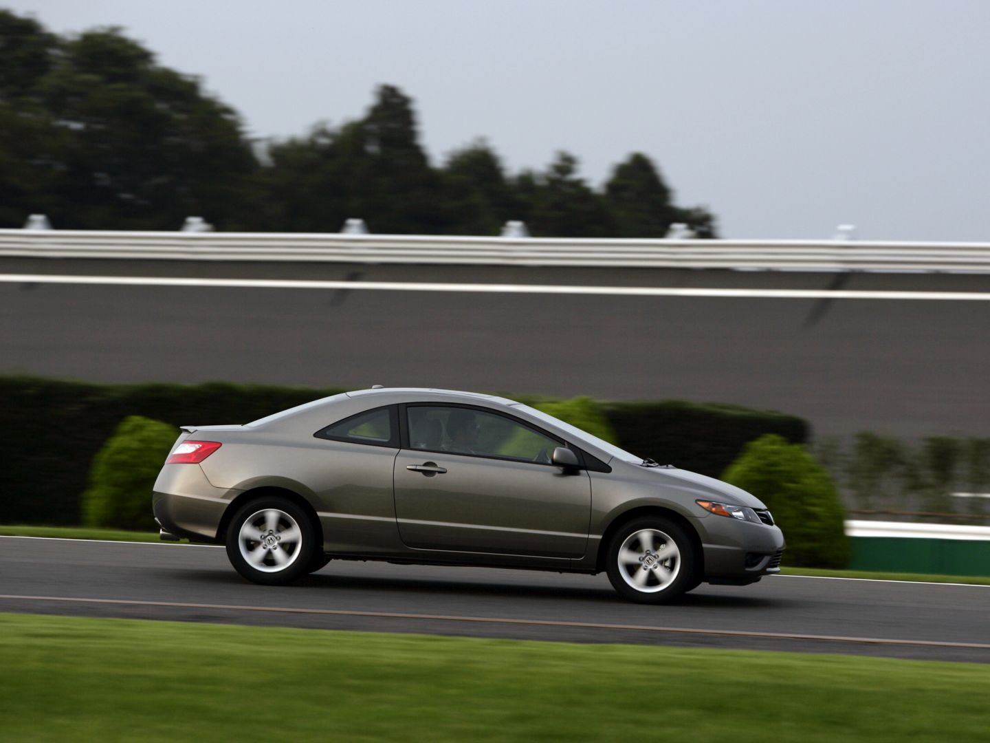 Honda Civic Coupe photo 22