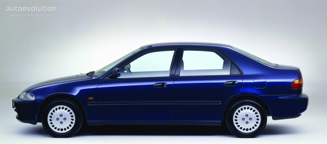 Honda Civic Sedan foto 2