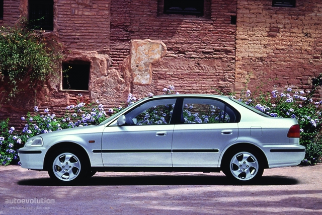 Honda Civic Sedan foto 3