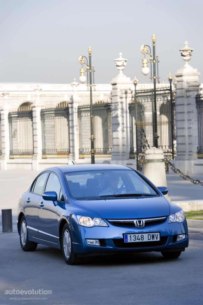 Honda Civic Sedan photo 4