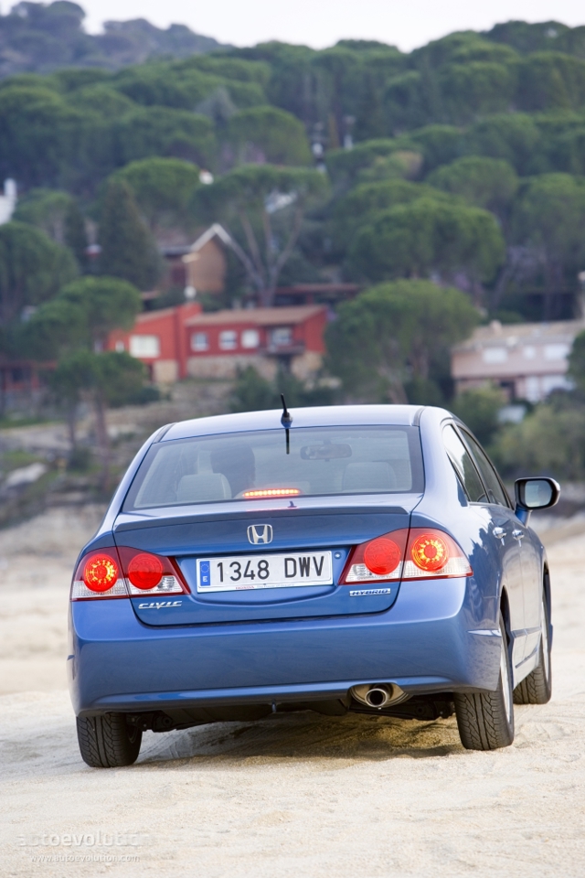 Honda Civic Sedan photo 9
