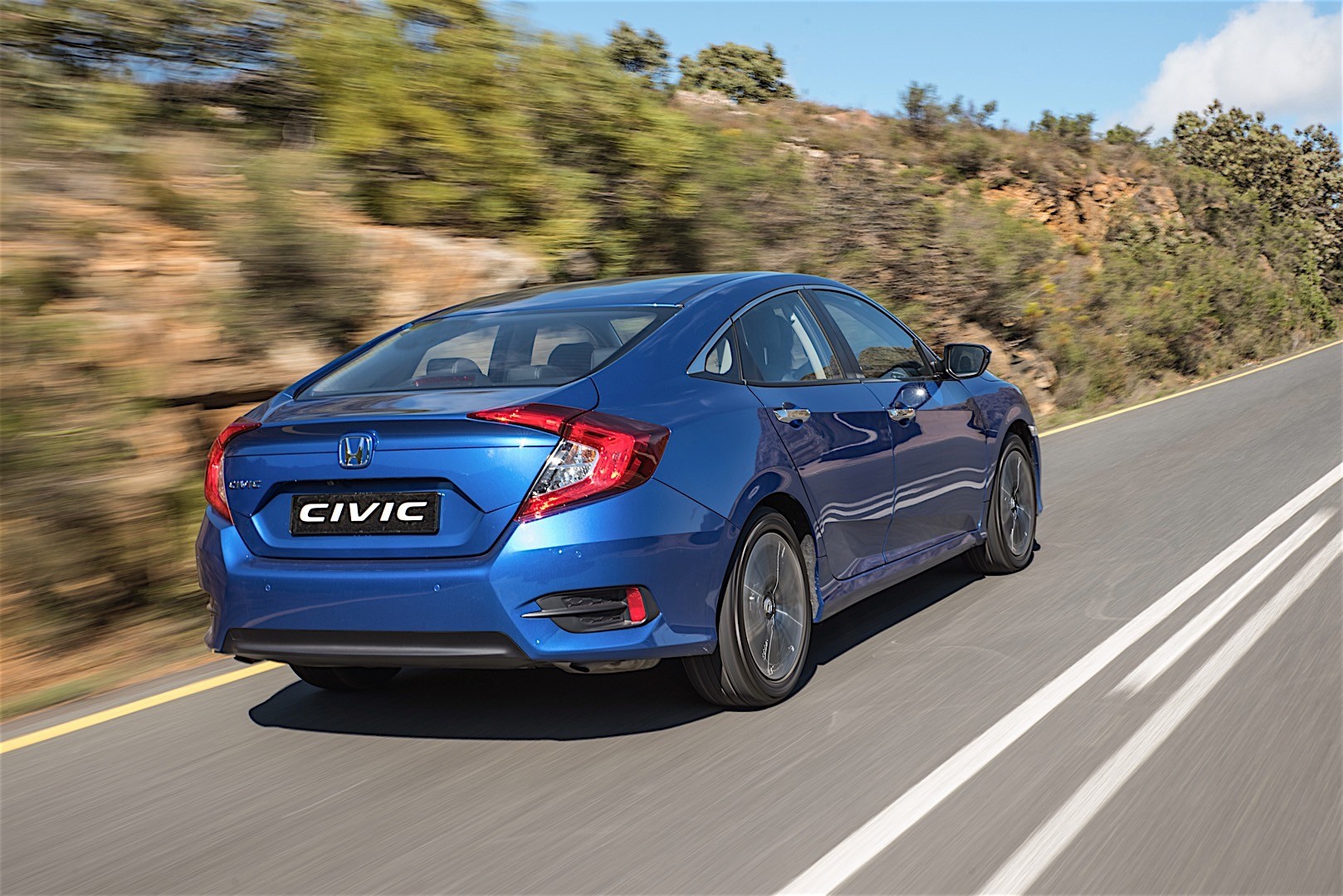 Honda Civic Sedan photo 6