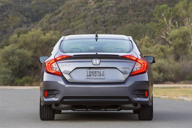Honda Civic Sedan photo 12